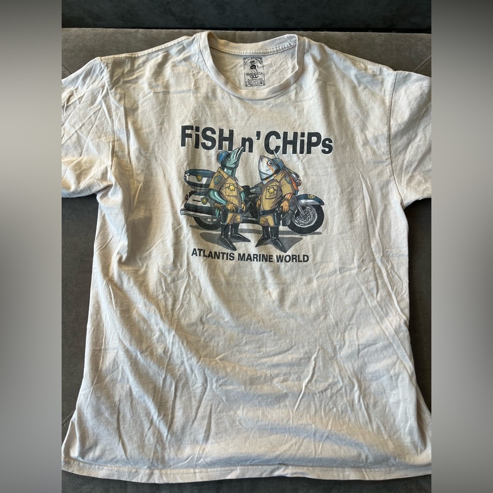 Fish N Chips T-shirt men’s XL